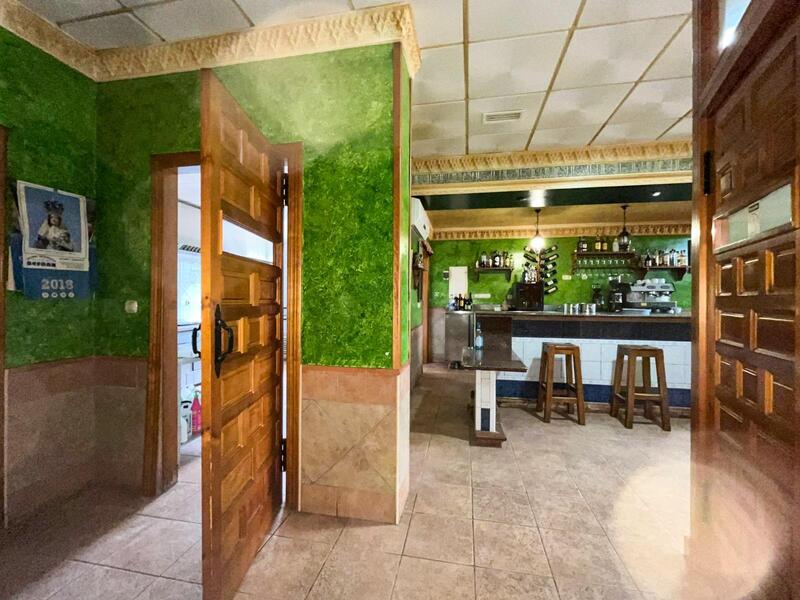 3 bedroom Commercial Property for sale