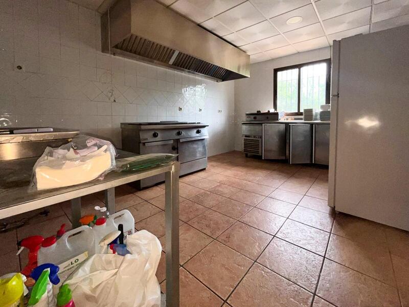 3 bedroom Commercial Property for sale