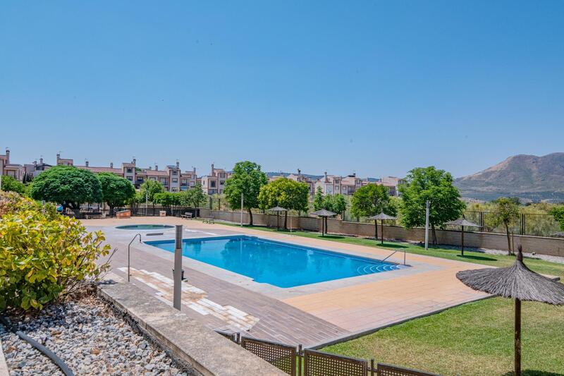 3 bedroom Apartment for sale