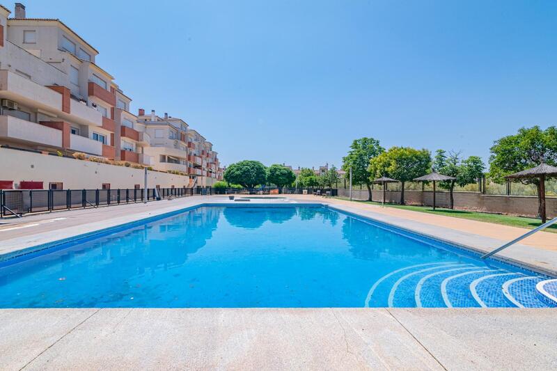 3 bedroom Apartment for sale