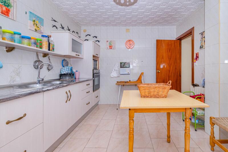 4 Cuarto Local Comercial en venta