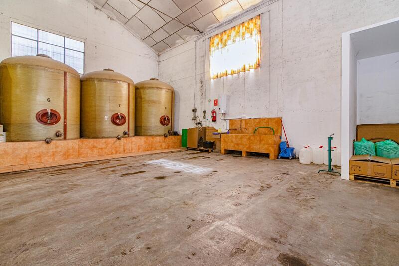 4 Cuarto Local Comercial en venta