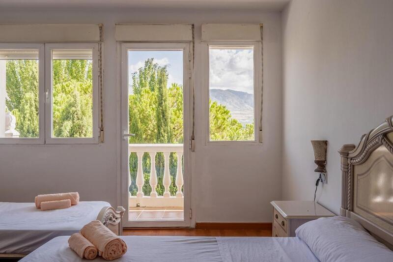12 chambre Auberge à vendre