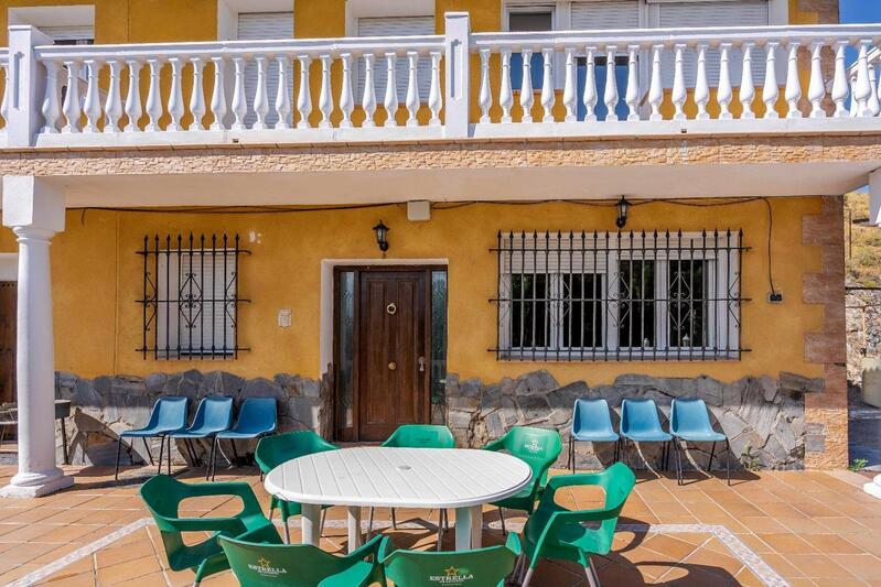 12 chambre Auberge à vendre