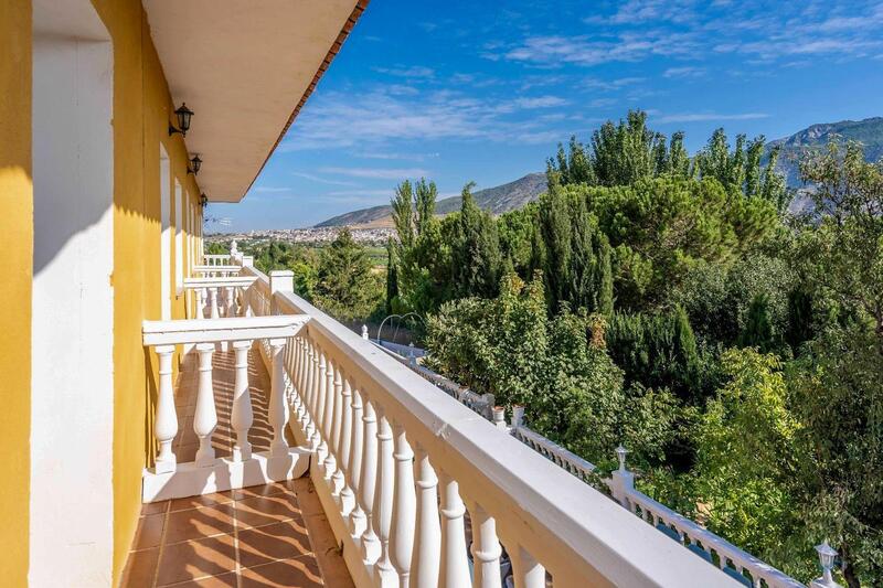 12 chambre Auberge à vendre