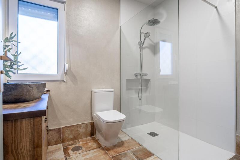 6 soverom Grottehuset til salgs