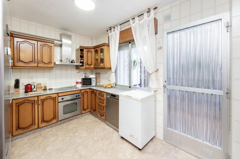 4 slaapkamer Tweezijdig Te koop