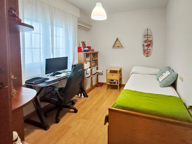 4 Cuarto Casa Cueva en venta