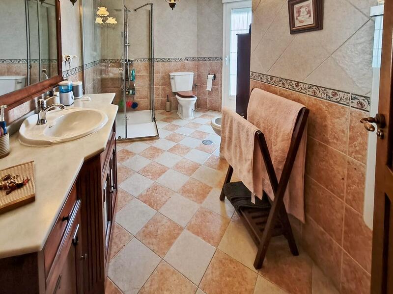 4 Cuarto Casa Cueva en venta