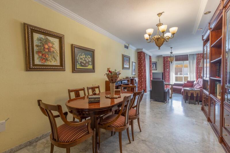 Apartamento en venta en Granada, Granada