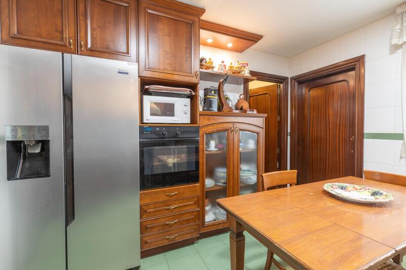 4 bedroom Apartment for sale