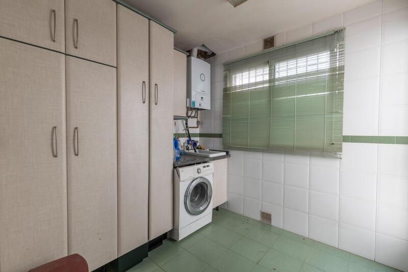 4 bedroom Apartment for sale
