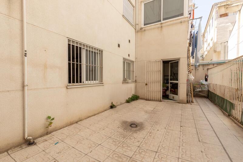 4 bedroom Apartment for sale