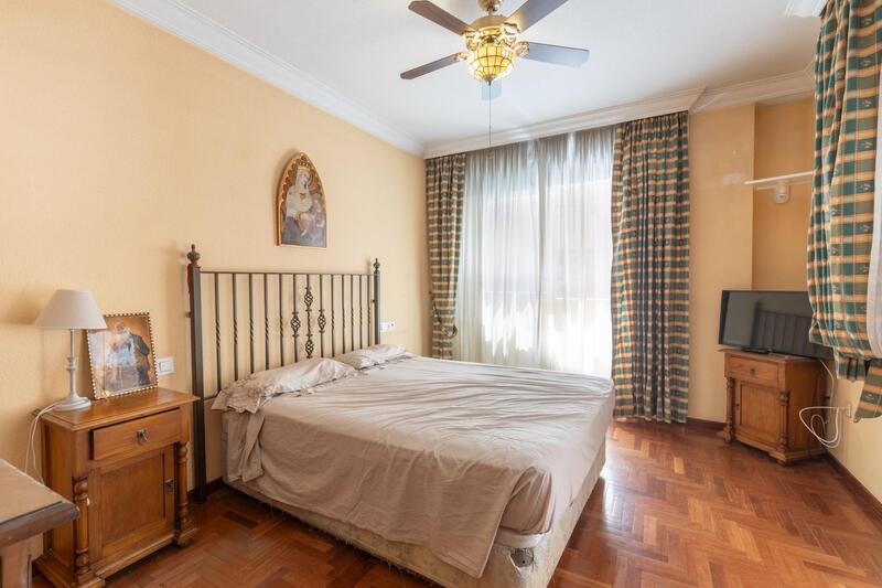 4 bedroom Apartment for sale