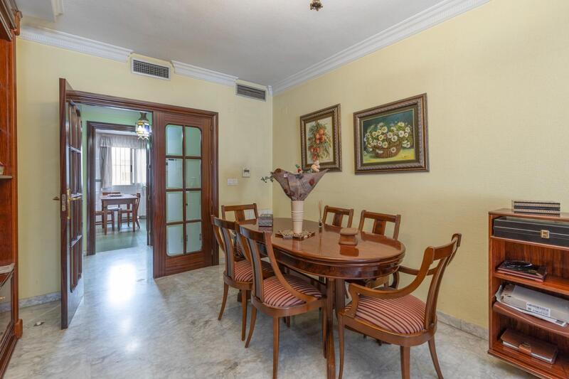 4 bedroom Apartment for sale