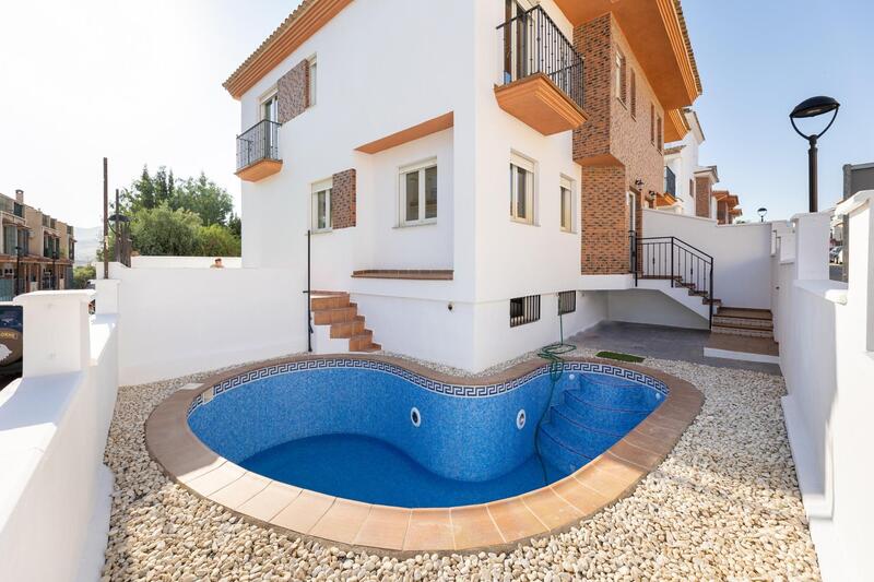 Villa zu verkaufen in Ogijares, Granada