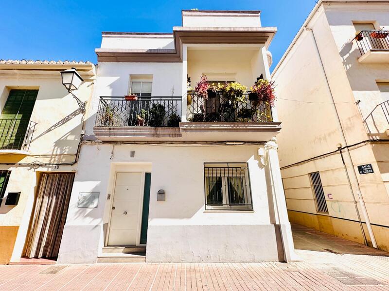 Duplex til salgs i Santa Cruz del Comercio, Granada