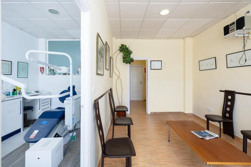 4 chambre Local Commercial à vendre