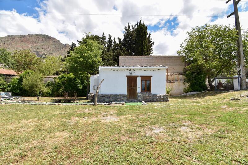 5 Cuarto Casa de Campo en venta