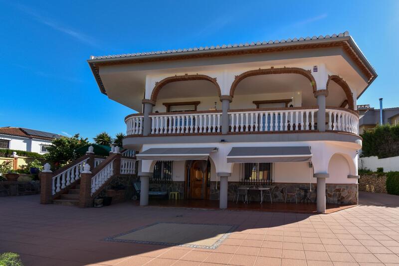 6 bedroom Villa for sale