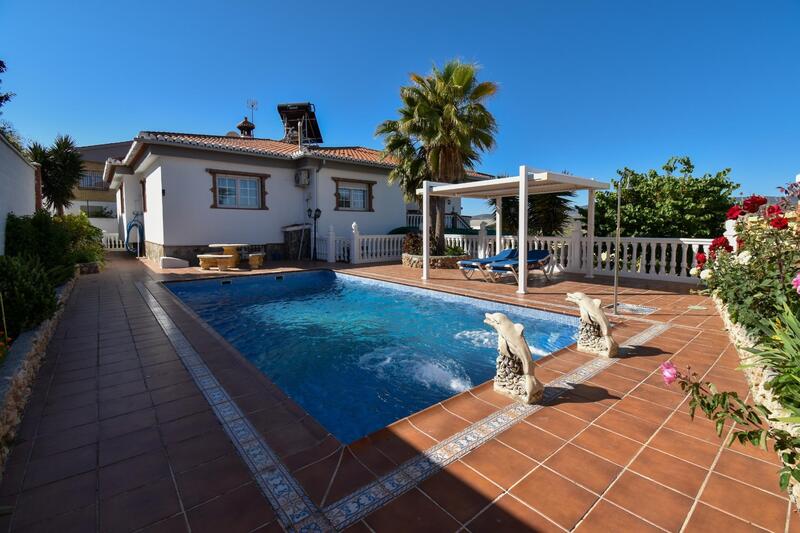 6 bedroom Villa for sale