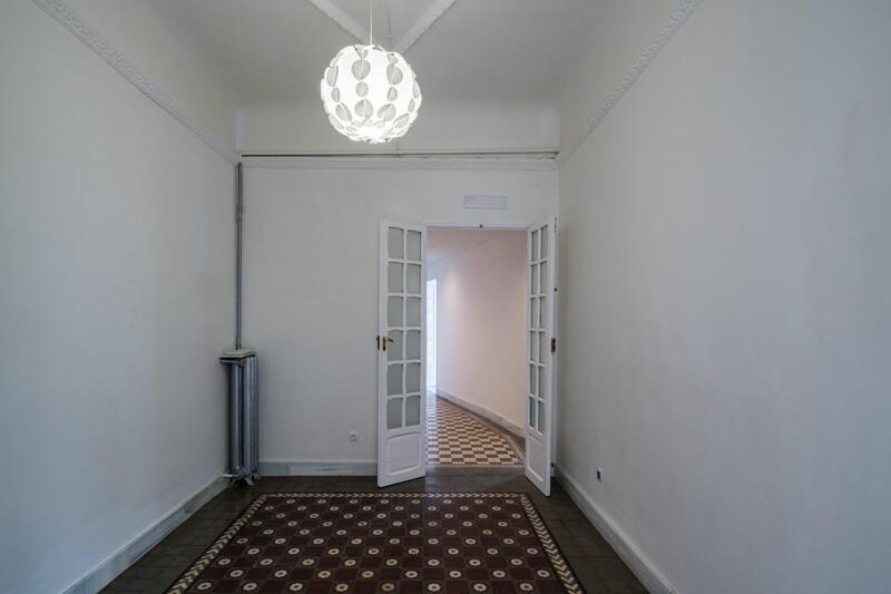 6 bedroom Apartment for sale