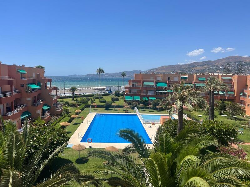 4 bedroom Apartment for sale