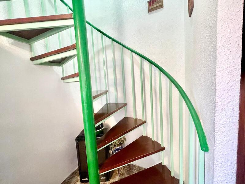 4 bedroom Apartment for sale