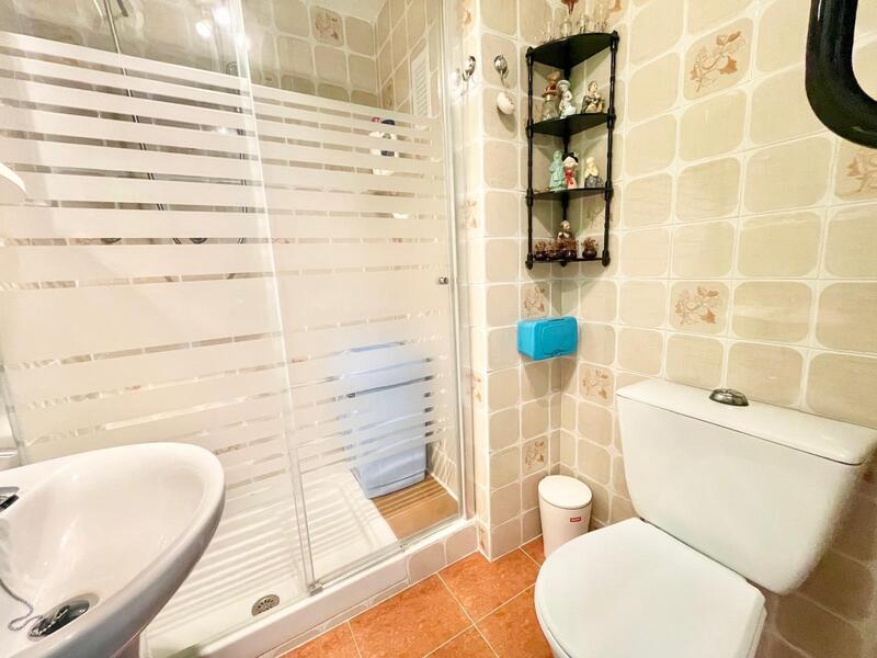 4 bedroom Apartment for sale