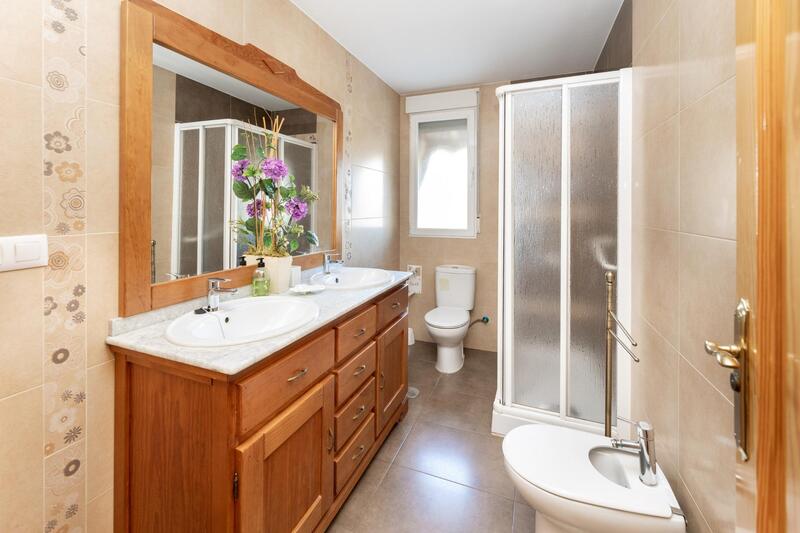3 bedroom Apartment for sale