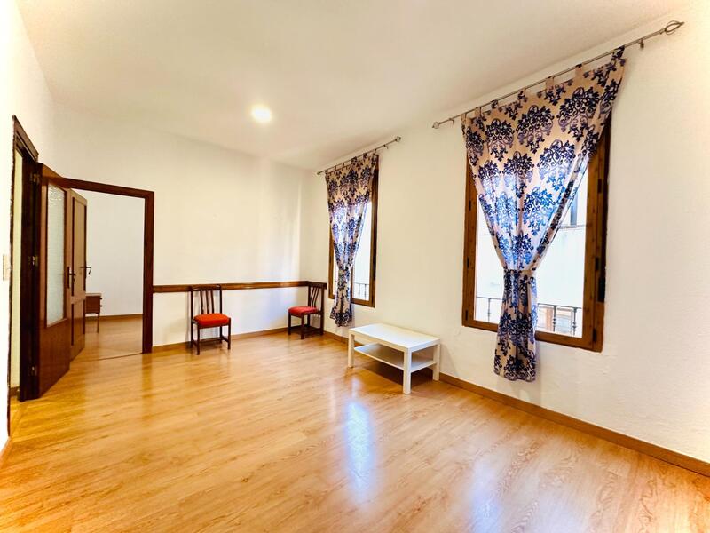 5 slaapkamer Gezinswoning Te koop