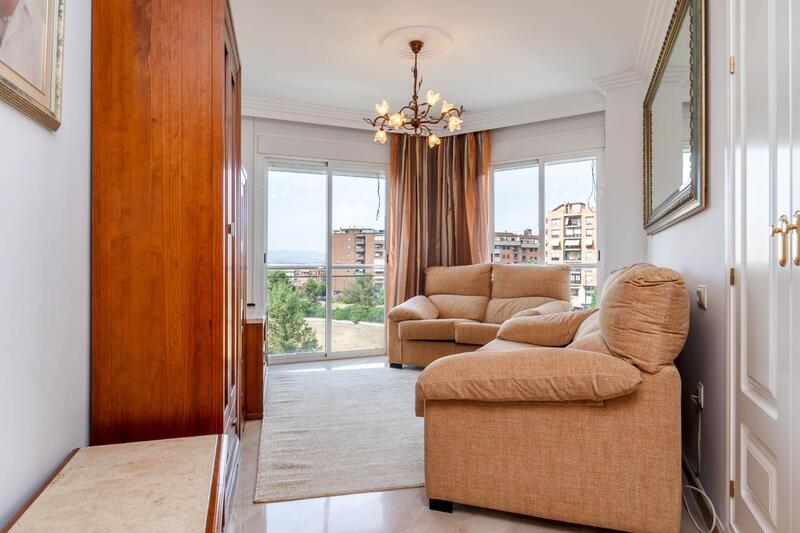 3 bedroom Apartment for sale