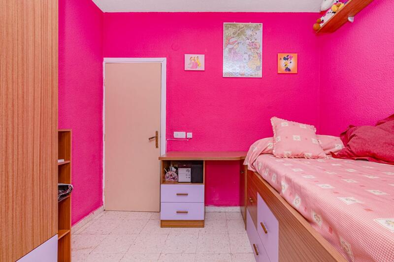 5 bedroom Apartment for sale