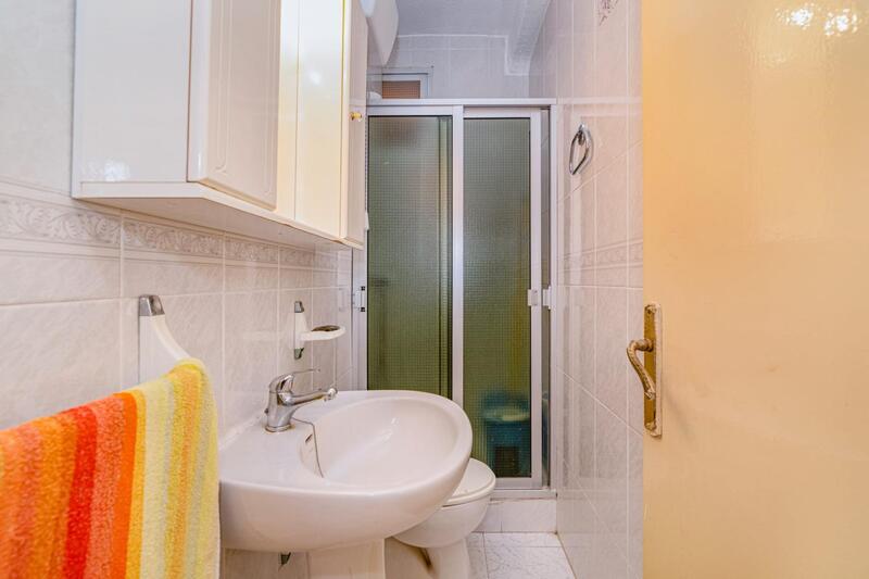 5 bedroom Apartment for sale