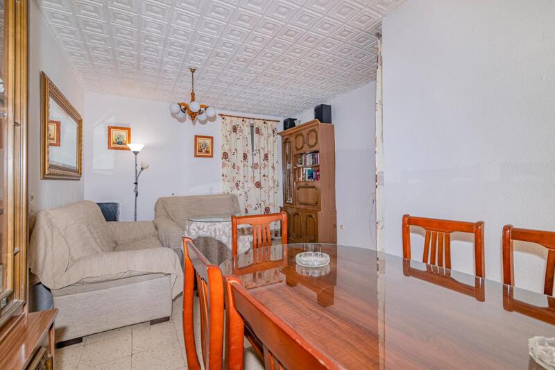 5 bedroom Apartment for sale