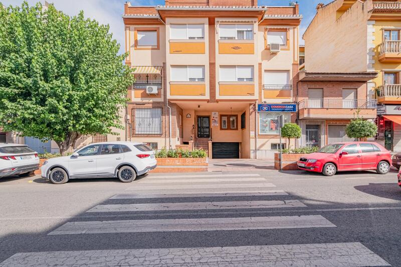 3 bedroom Apartment for sale