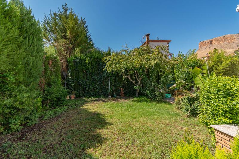6 bedroom Villa for sale