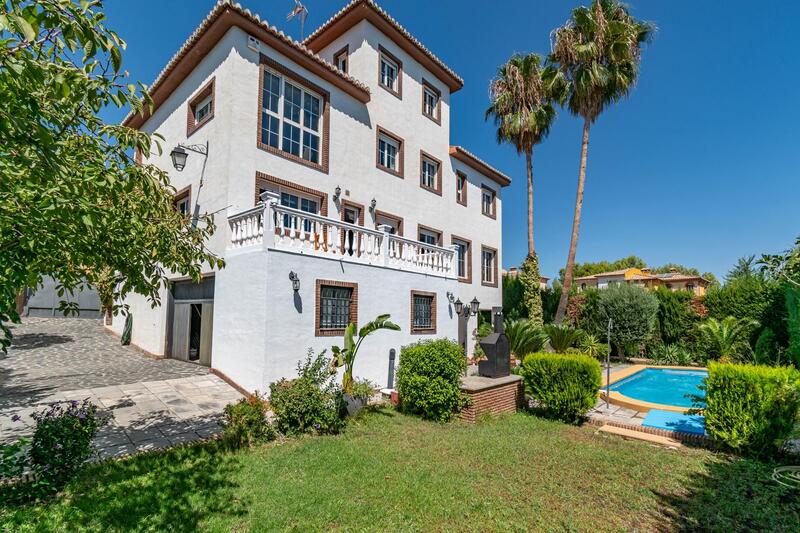 6 bedroom Villa for sale