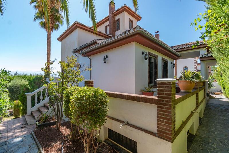 6 bedroom Villa for sale
