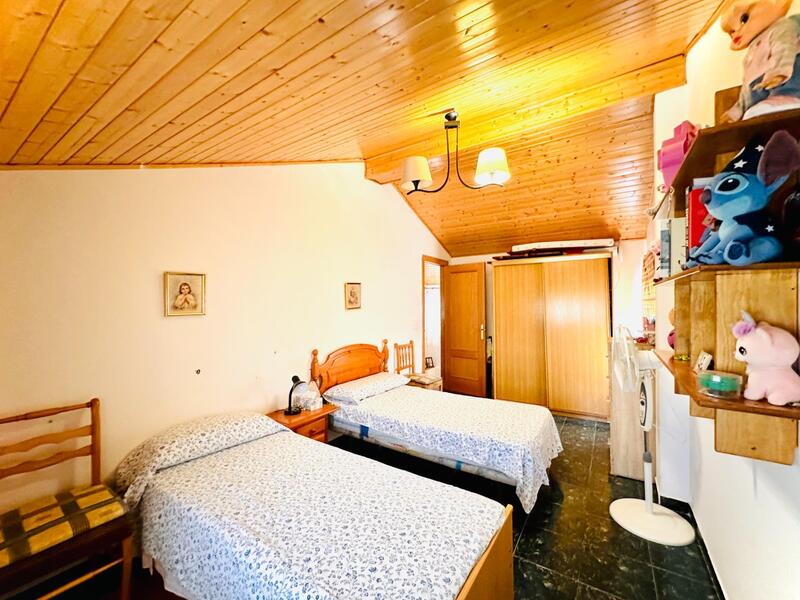 5 Cuarto Casa de Campo en venta