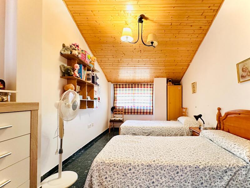 5 Cuarto Casa de Campo en venta