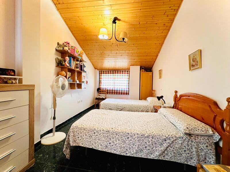 5 Cuarto Casa de Campo en venta