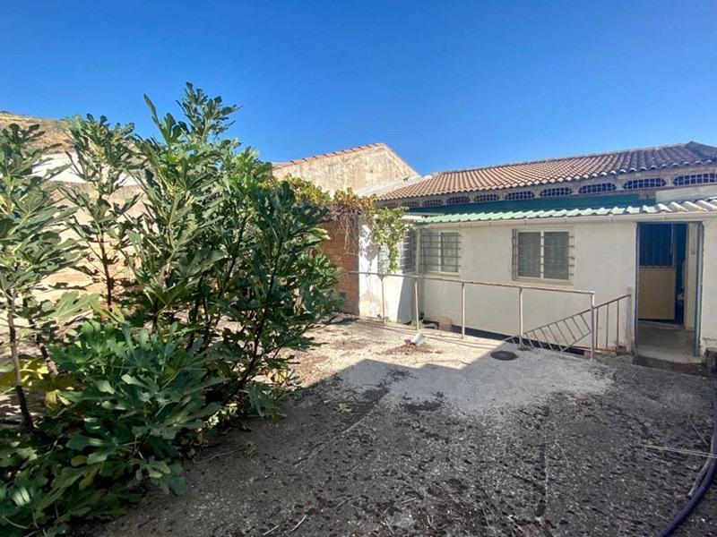 4 bedroom Cave House for sale