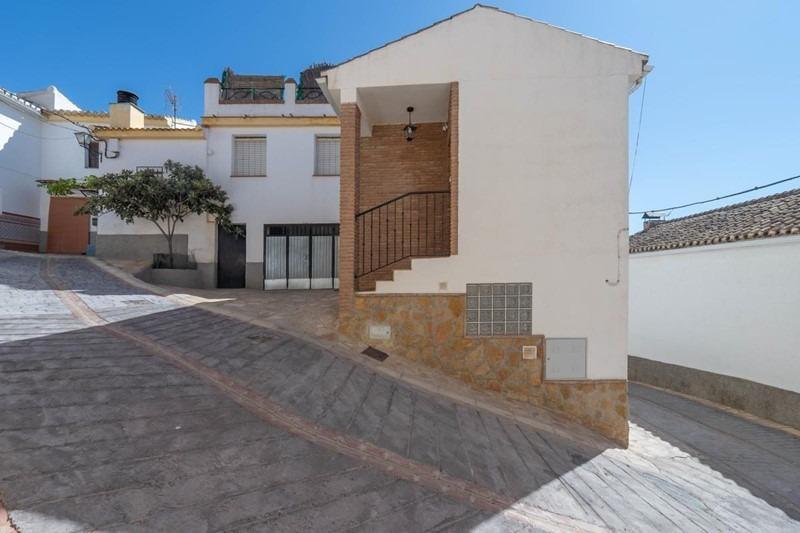 Grottahus till salu i Moclin, Granada
