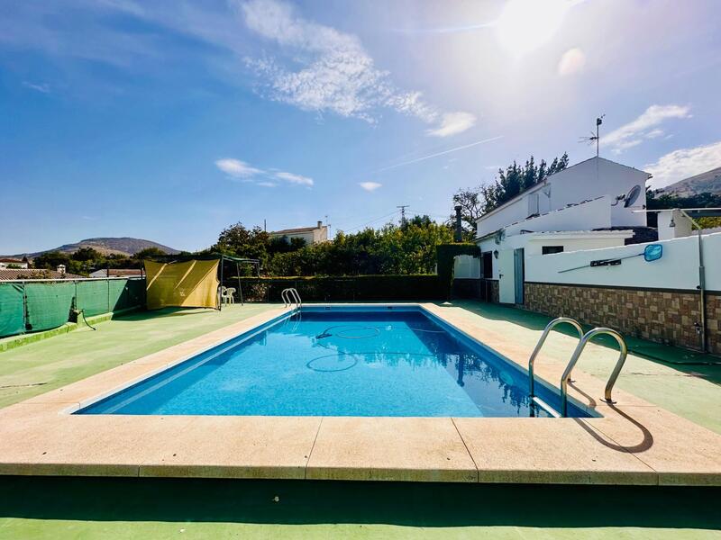 3 bedroom Country House for sale