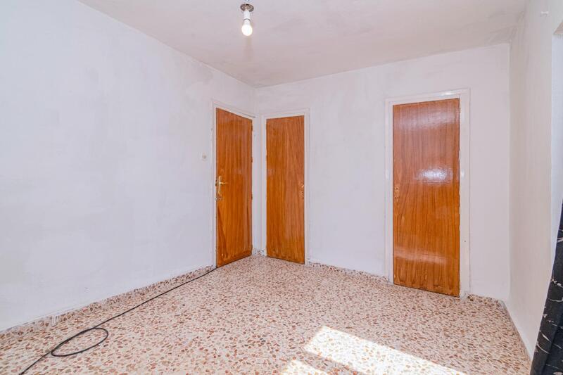 6 Cuarto Casa Cueva en venta