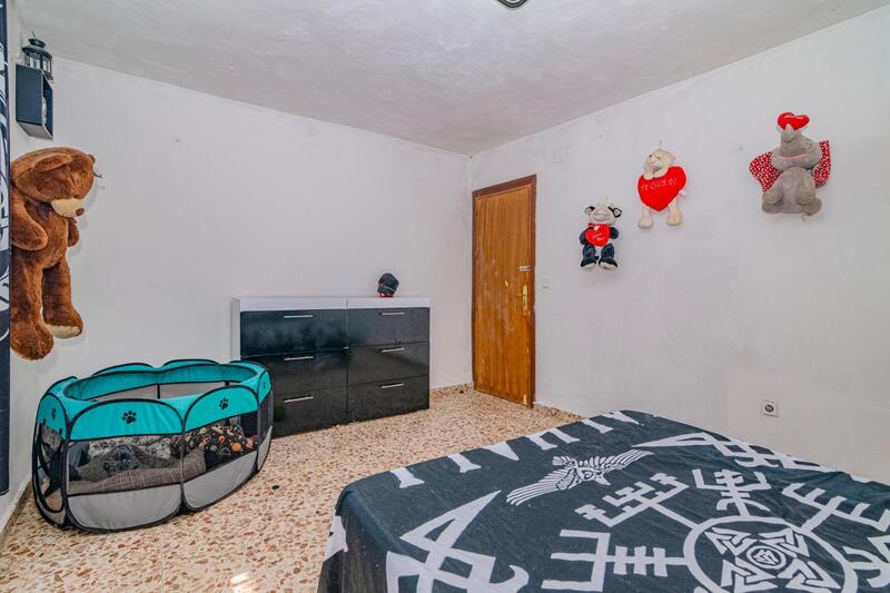 6 Cuarto Casa Cueva en venta