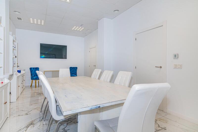 8 bedroom Commercial Property for sale