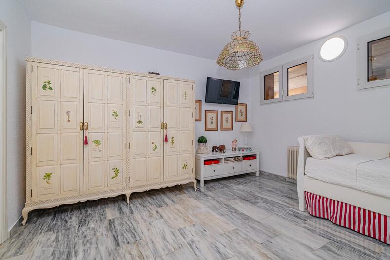 5 bedroom Villa for sale