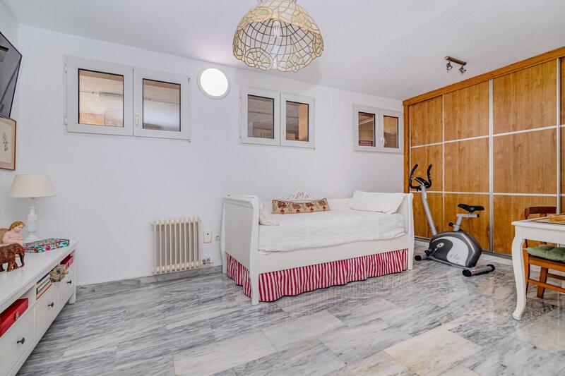 5 bedroom Villa for sale